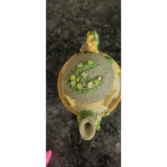 Vintage Miniature Cottage-Shaped Teapot With Lid and Kitties and Flowers - Picture 12 of 14